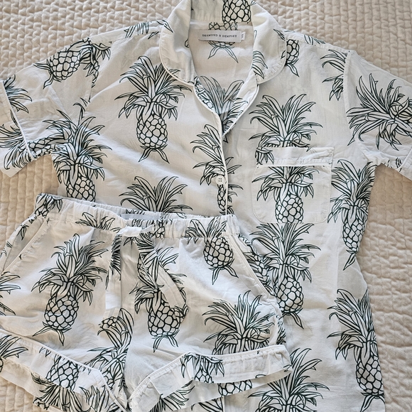 Desmond & Dempsey Other - Desmond And Dempsey Pineapple Print Women's Pajama Set Size XS